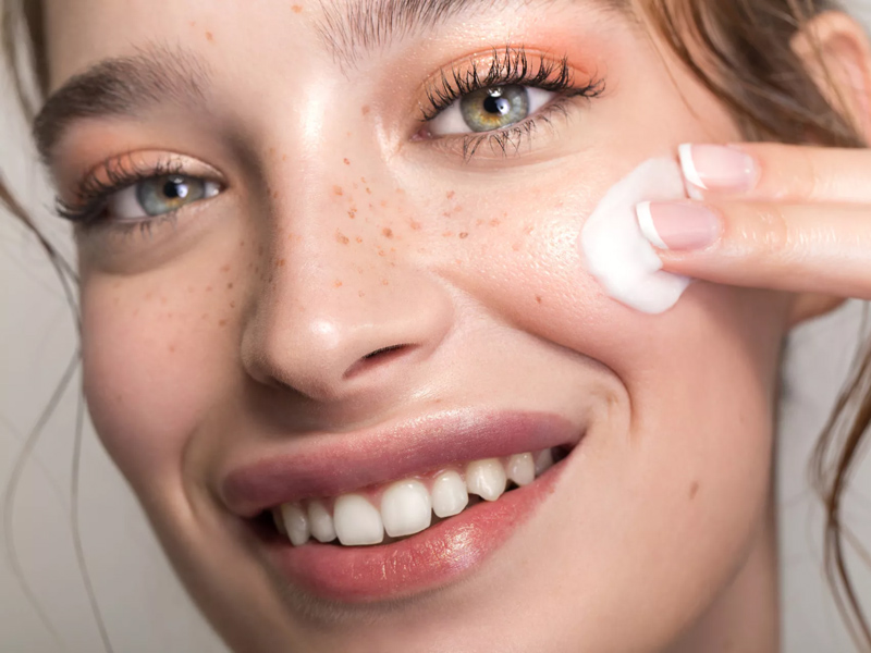 Tác hại của việc sử dụng mỹ phẩm giả, kém chất lượng đối với làn da 6 kiểm tra mỹ phẩm giả