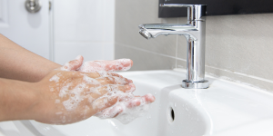 6 buoc rua mat dung cach tai nha 1200 × 600 px